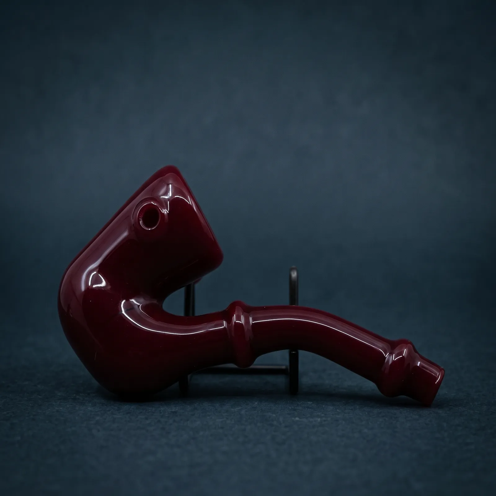 The-Obsidian-Cherry-Sherlock-Glass-Pipe